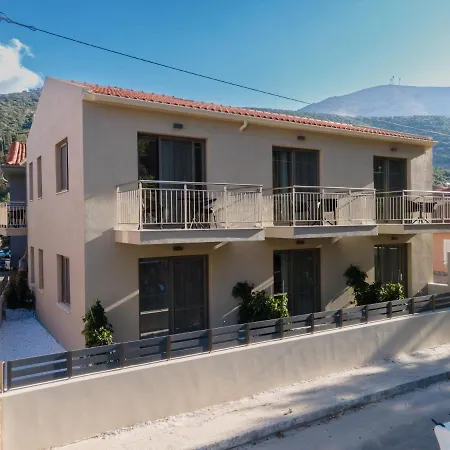 Nicole Apartament Agia Efimia